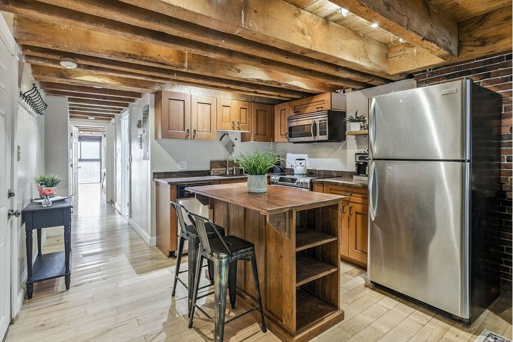 Picture 38: 110-112 Commercial St 5, Boston, MA 02109