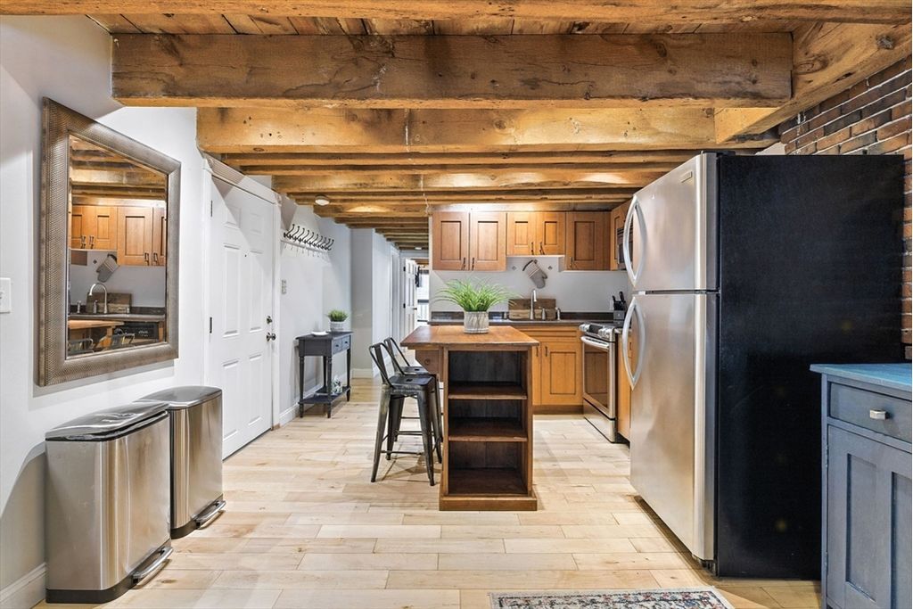 Picture 38: 110-112 Commercial St 5, Boston, MA 02109