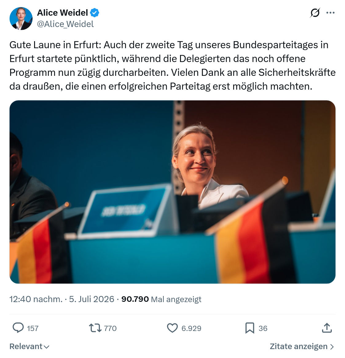 Alice Weidel: Gute Laune in Erfurt...