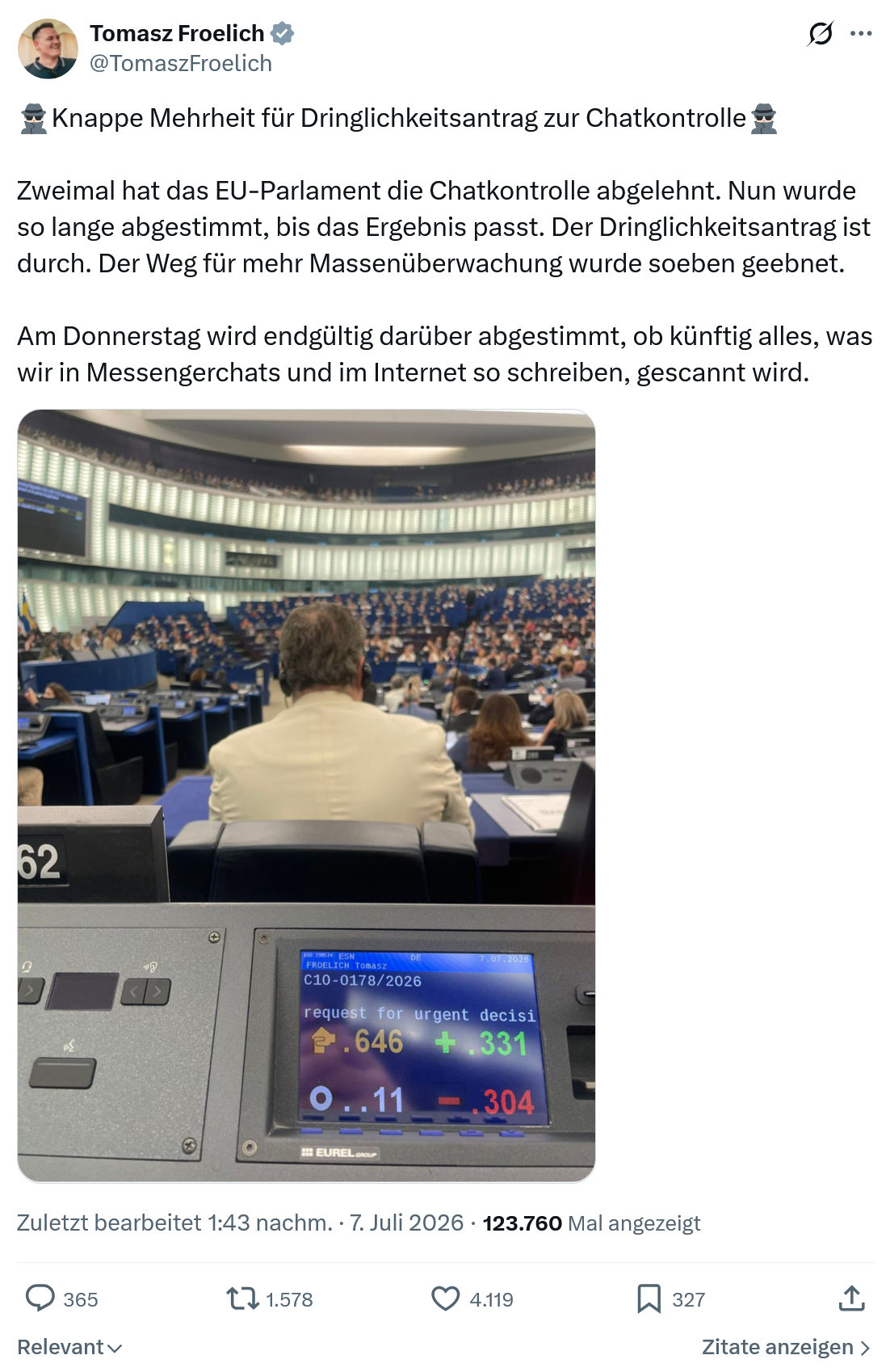 Tomasz Froelich: Knappe Mehrheit für Dringlichkeitsantrag...