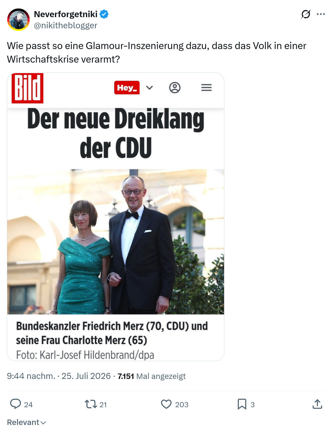 Neverforgetniki: Wie passt so eine Glamour-Inszenierung dazu...