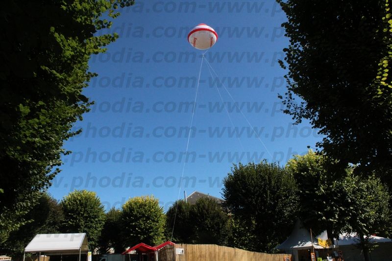 soucoupe kronenbourg helium en l'air fixation en 3 points