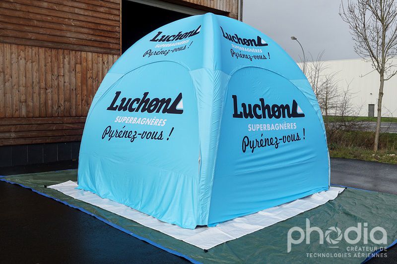 tente gonflable publicitaire luchonsuperbagneres taille de 3 m Pyrenez vous