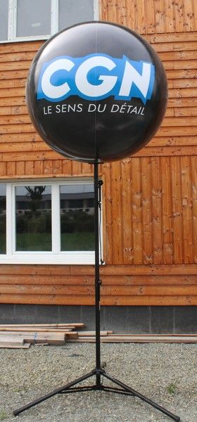 CGN ballon noir de 90 cm sur trepied avec marquage le sens du détail