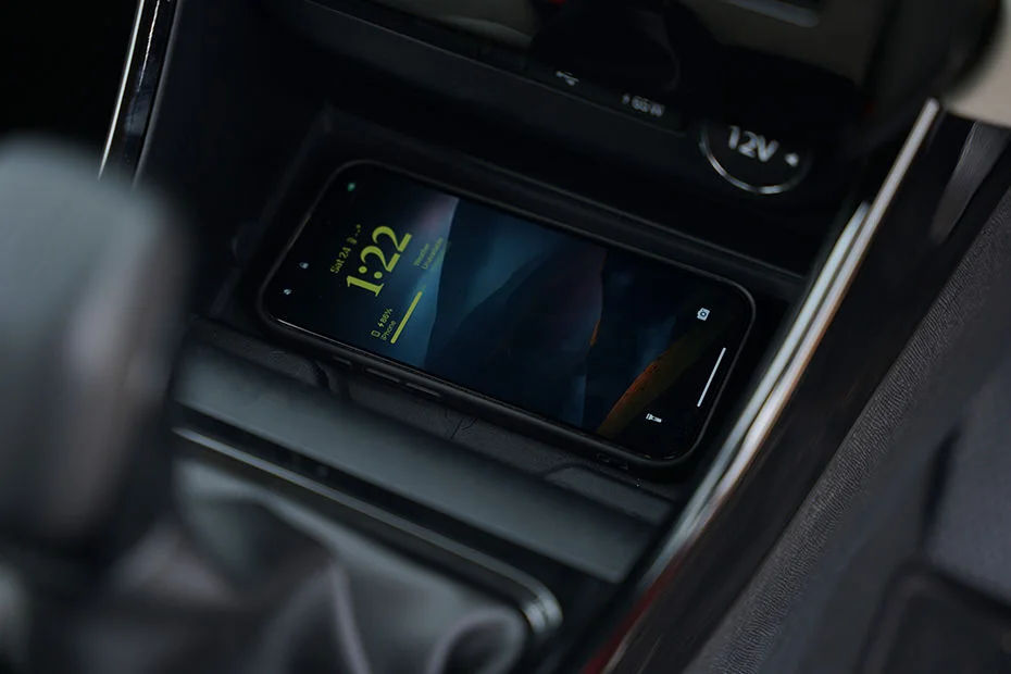 Fast Wireless Smartphone Charging Pad with Cooling Ventilation Air Inlet