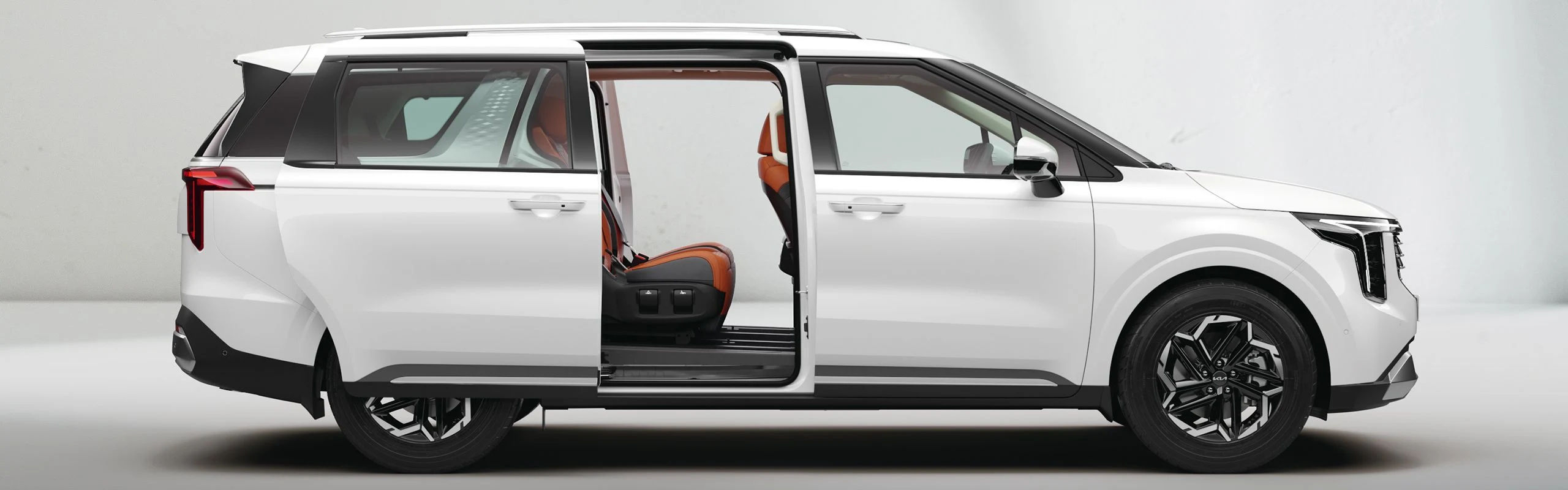 Smart One-Touch Power Sliding Doors & Gesture-Controlled Smart Power Tailgate