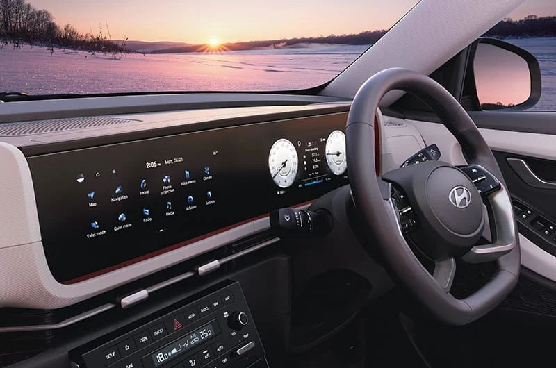 Full HD 10.25-inch Infotainment System with Hyundai Bluelink Connected Car Tech