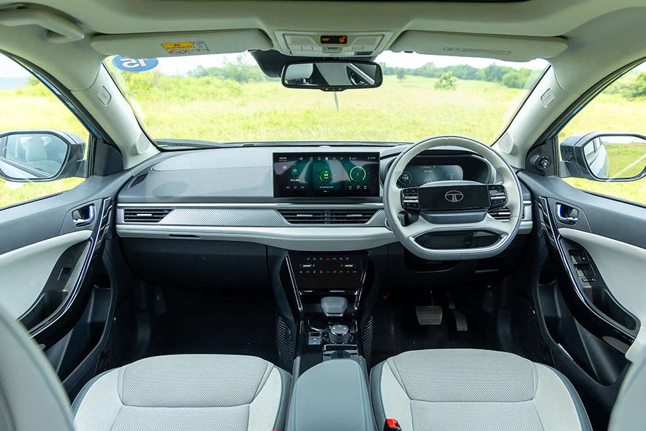 Digital Cockpit with Dual High-Resolution Displays
