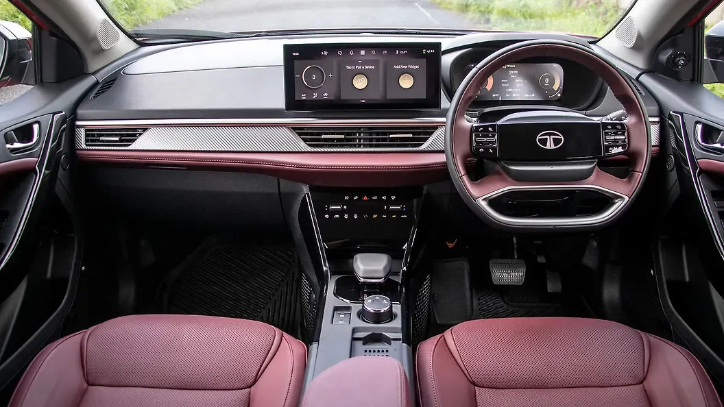 Dual High-Definition Curved Digital Cockpit Dashboard