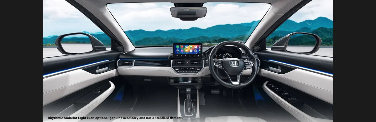 10.25-inch HD Touchscreen & Premium Cockpit