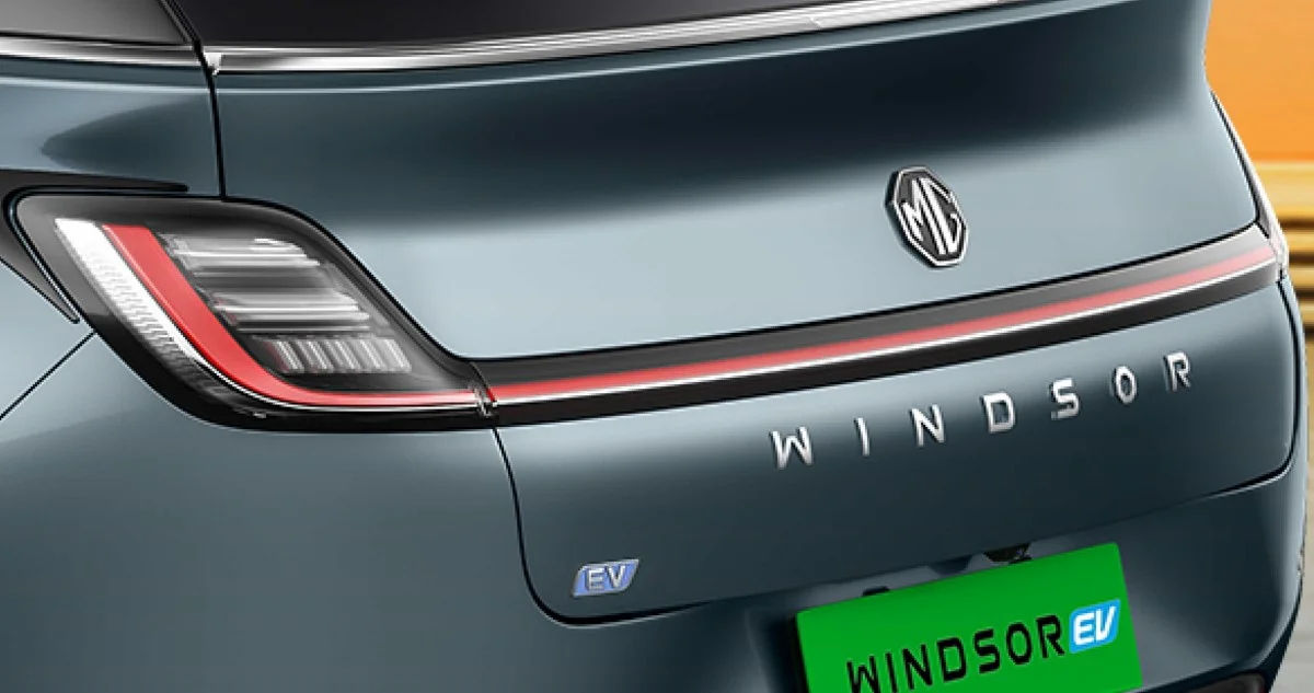 SmartFlow Connected LED Tail Light Bar