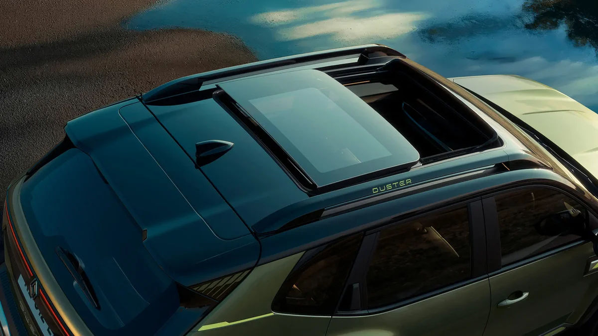 Massive 517-Litre Luggage Compartment with YouClip Modular Accessories