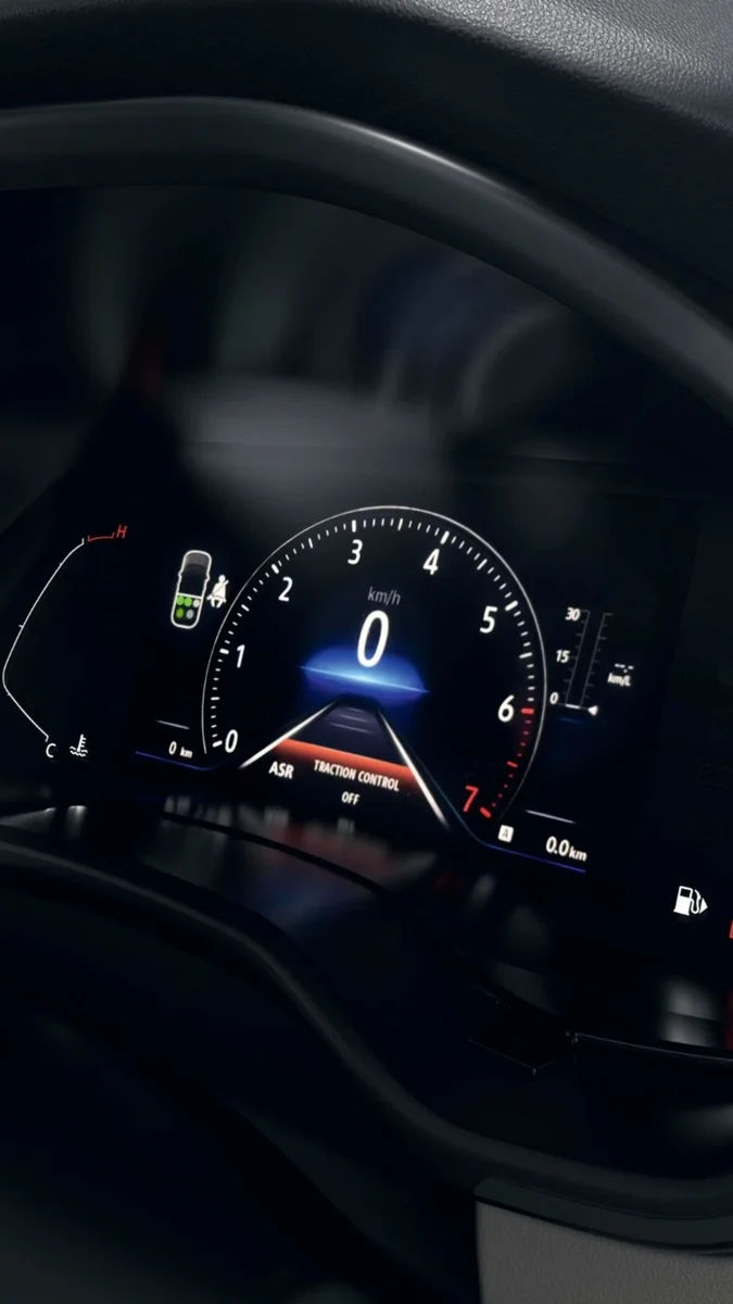 17.78 cm (7-inch) Reconfigurable TFT Digital Instrument Cluster