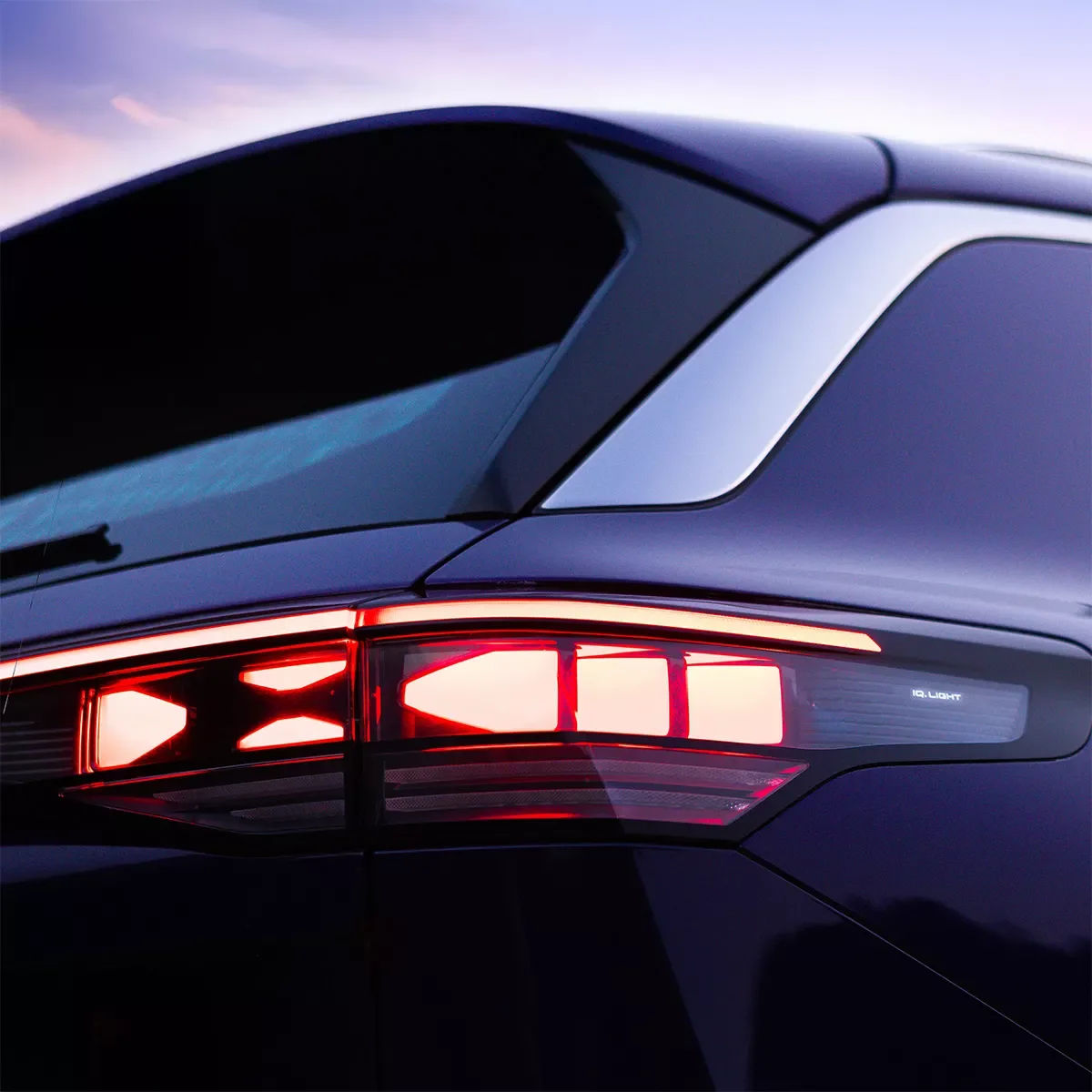 IQ.LIGHT HD Matrix LED Headlamps with Dynamic Light Assist