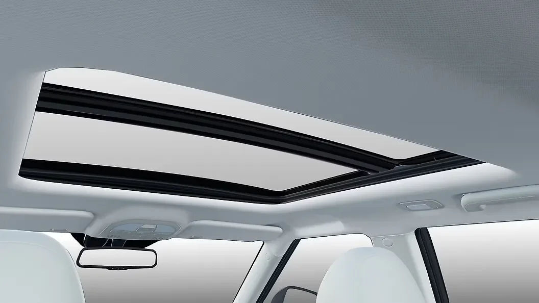 Segment-First Expansive Panoramic Skyroof