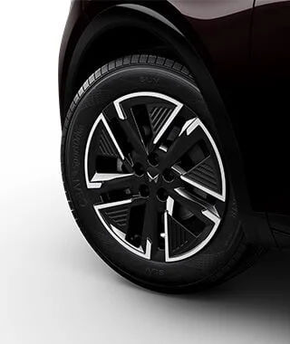 18-inch Diamond-Cut Precision Engineered Alloy Wheels with All-Weather Performance Tyres