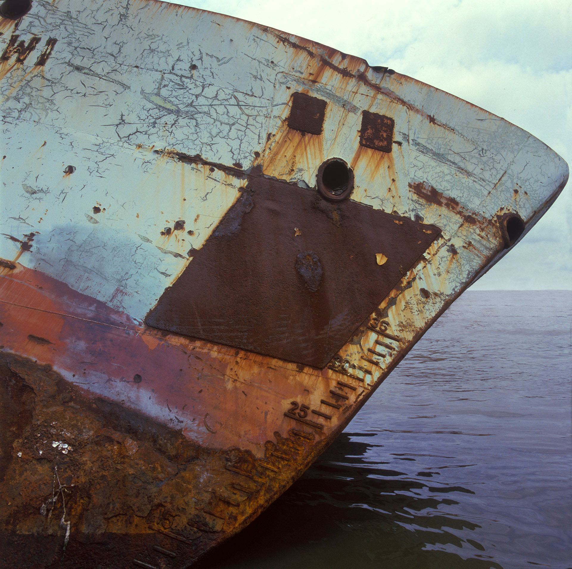 Blue Hull, Dark Trapezoid, Lagos