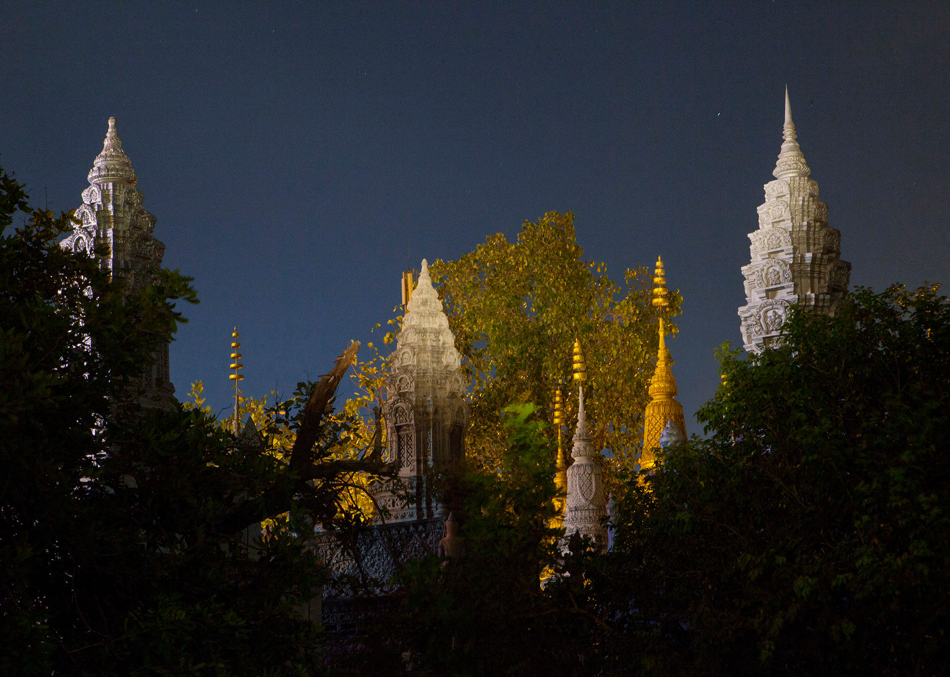 Shrines Phnom Phen