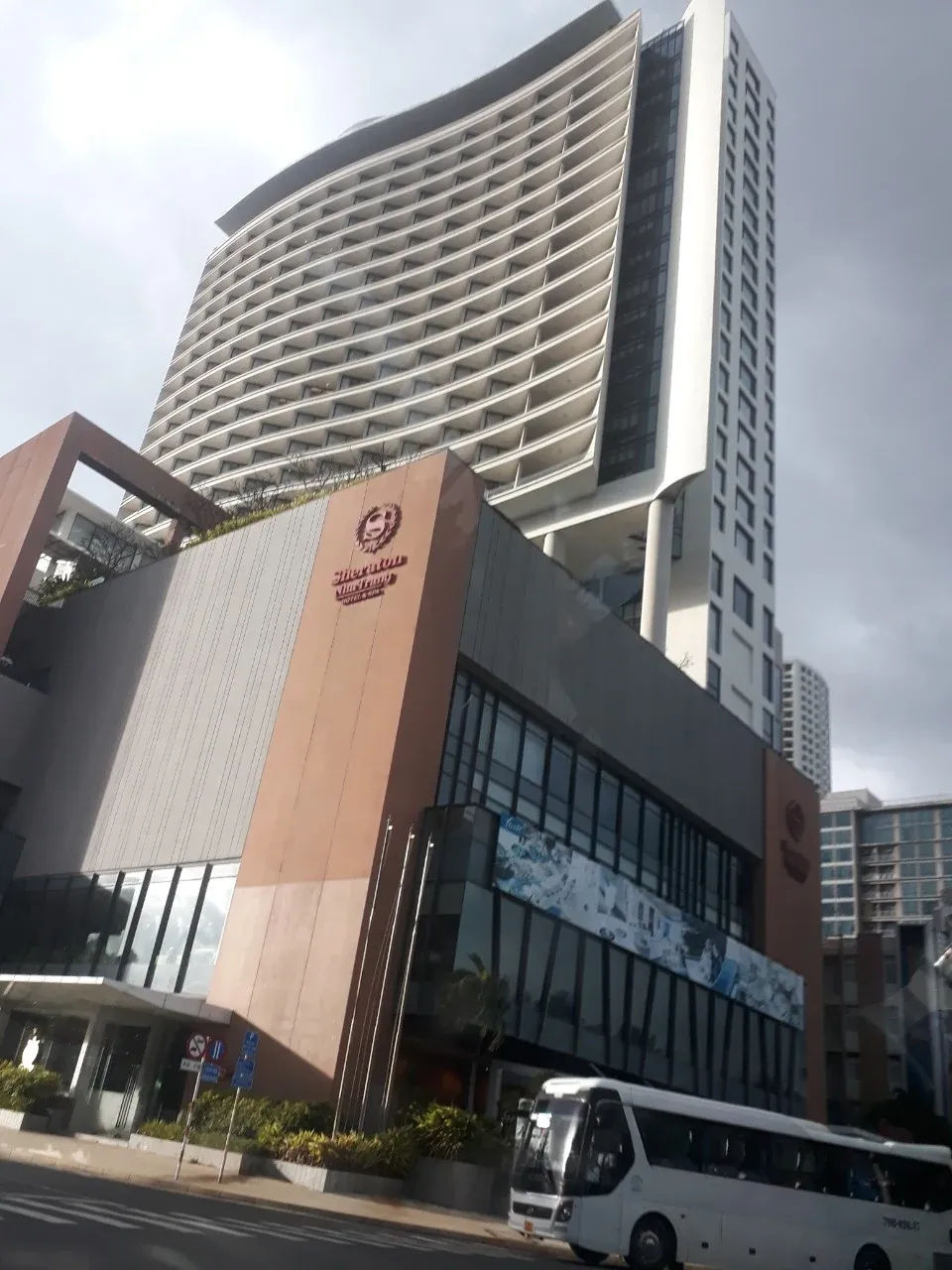 Khách sạn Sheraton Nha Trang trên đường Trần Phú