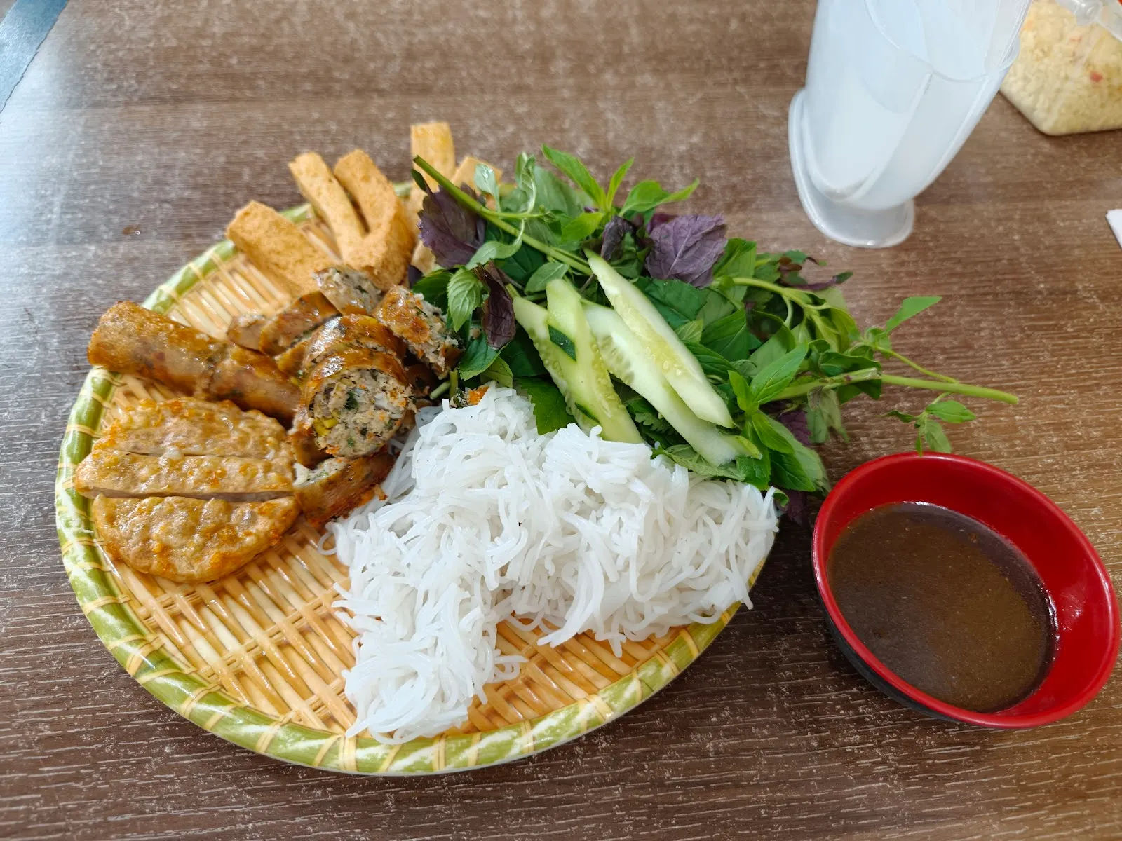 Mẹt Quán — Tố Hữu — ảnh tham khảo 3