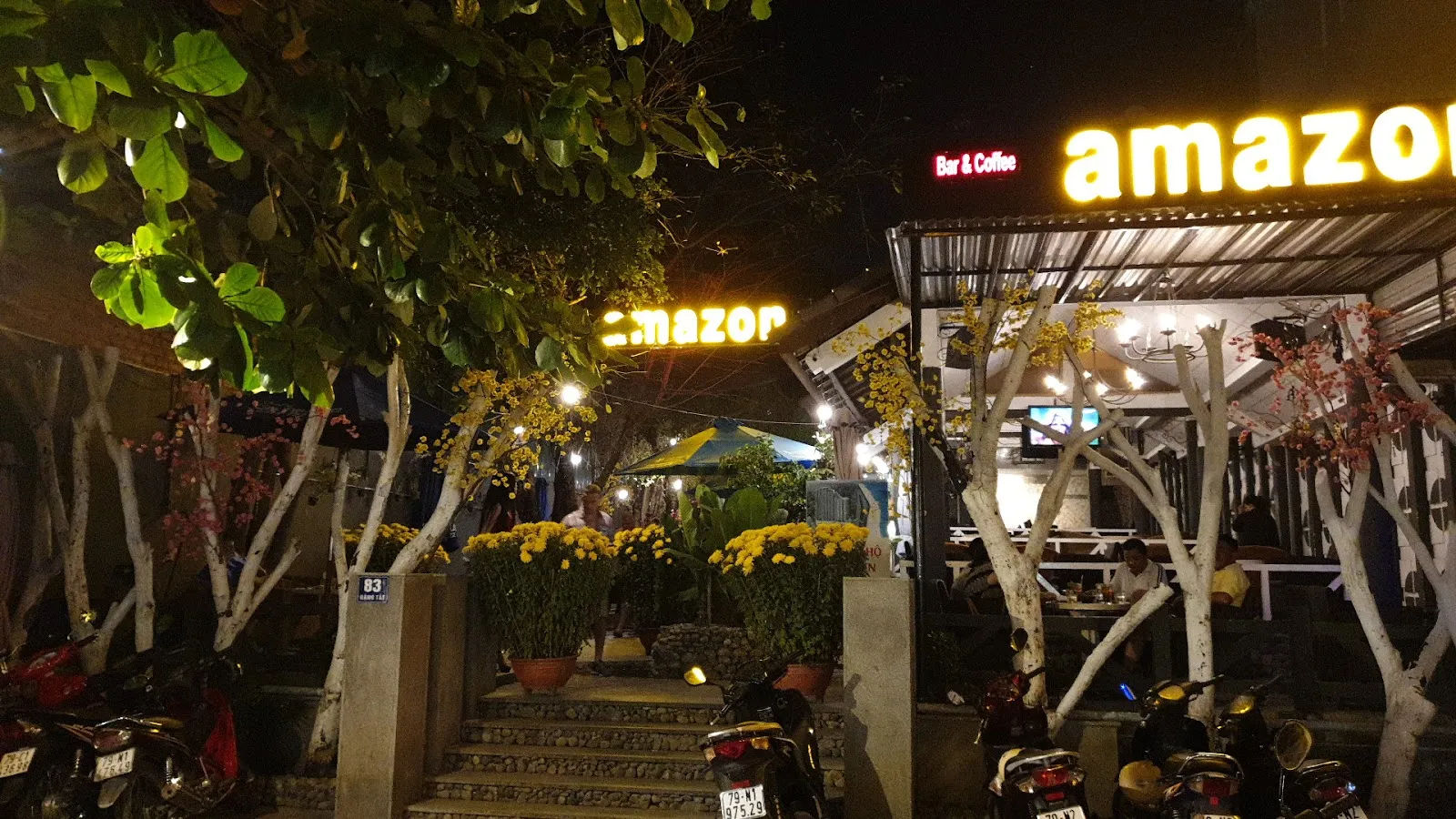 Amazon Cafe — Đặng Tất — ảnh tham khảo 3