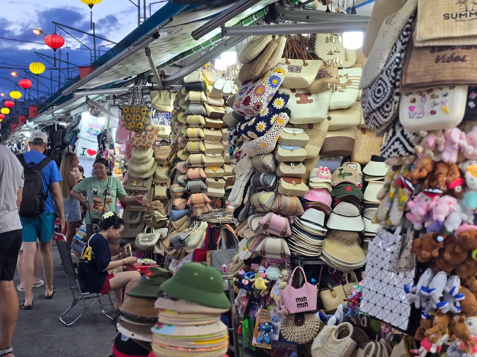 Chợ đêm Nha Trang — ảnh tham khảo 5