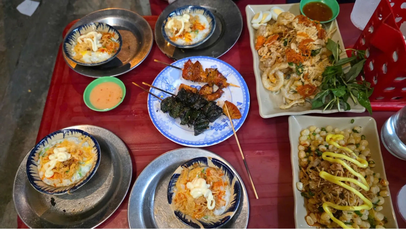 Chen Trung Nuong — grilled rice paper on Mac Dinh Chi — reference photo 3