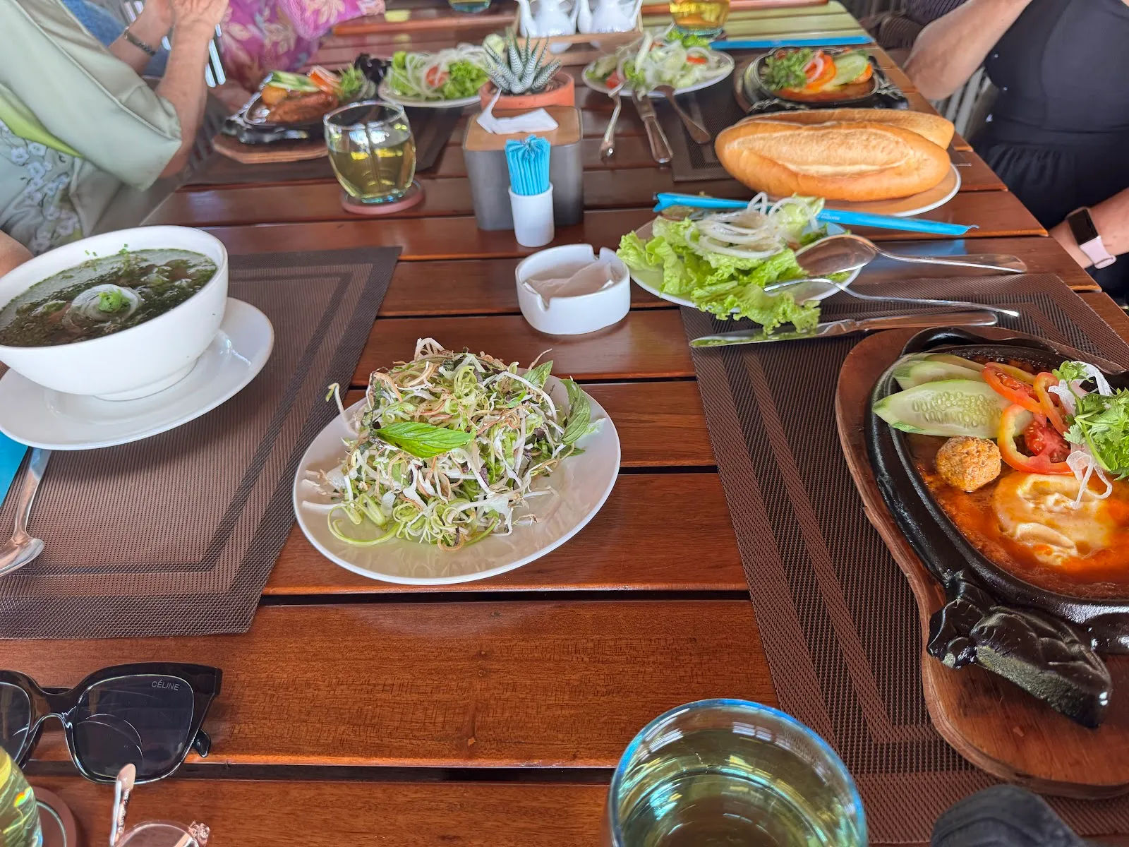 View Tỷ Đô Coffee — ảnh tham khảo 3
