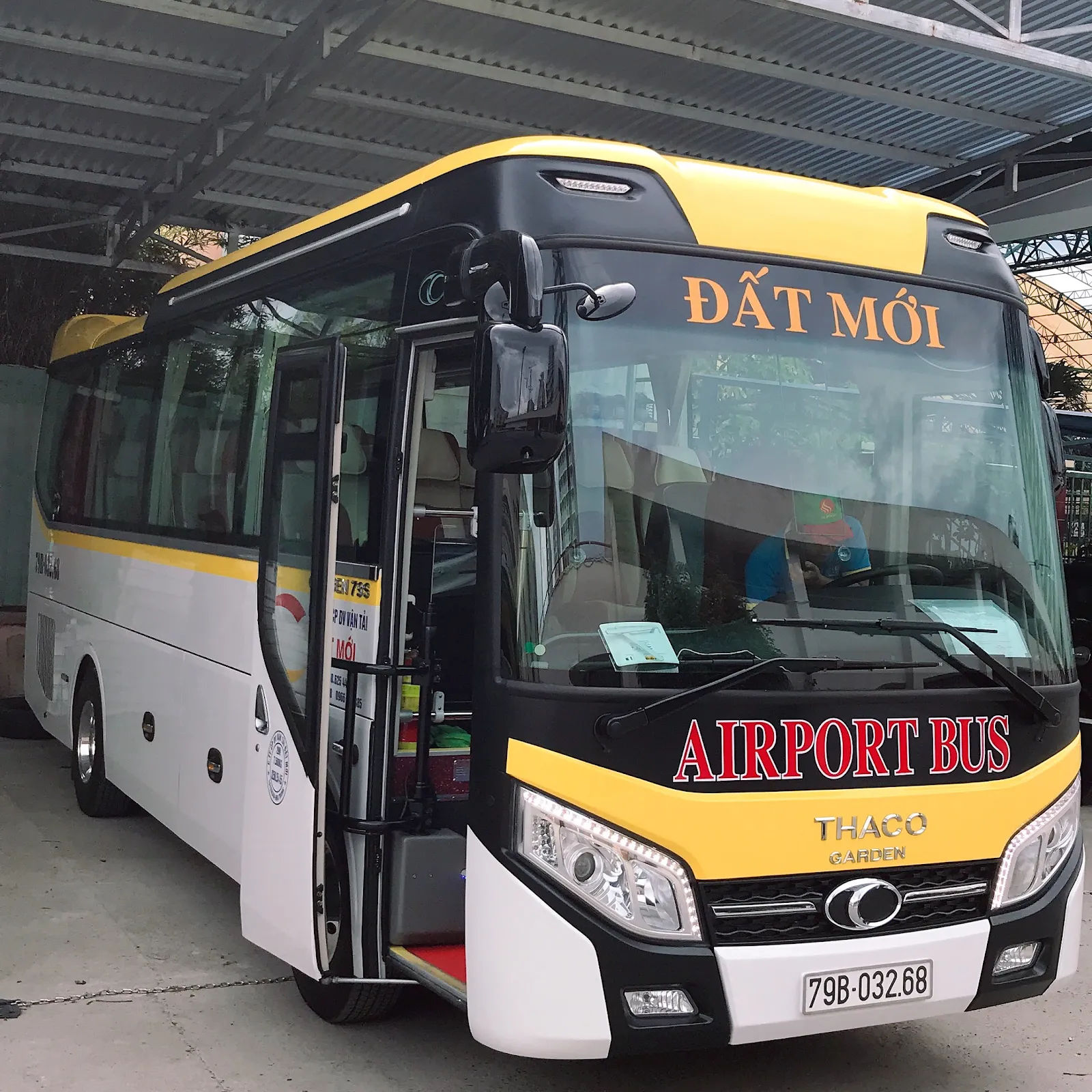 Xe buýt sân bay Đất Mới — ảnh tham khảo 1