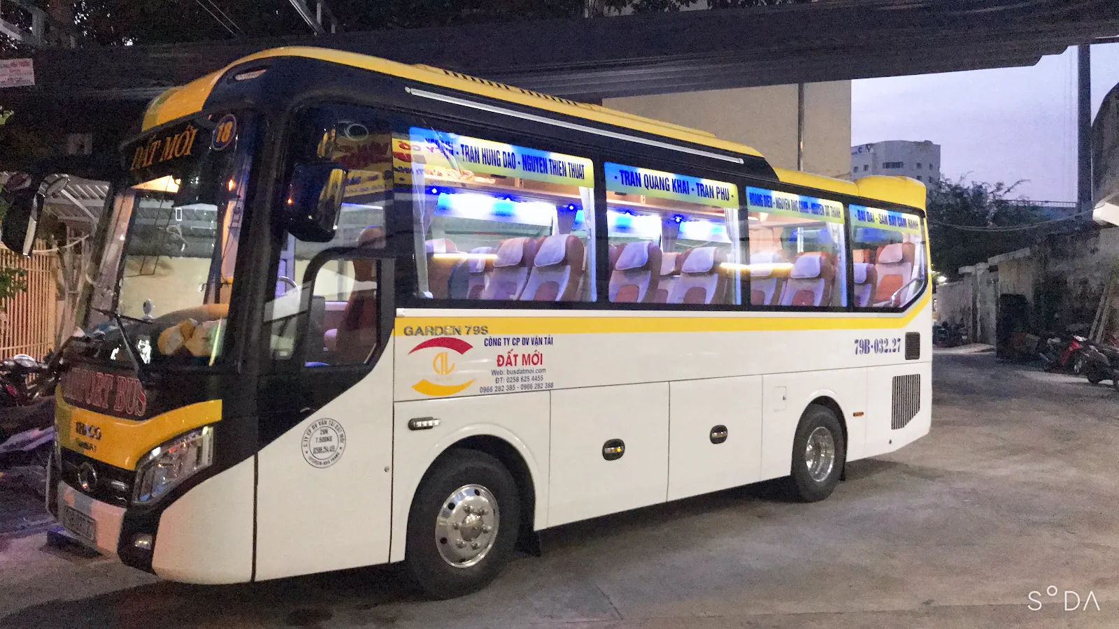 Xe buýt sân bay Đất Mới — ảnh tham khảo 2
