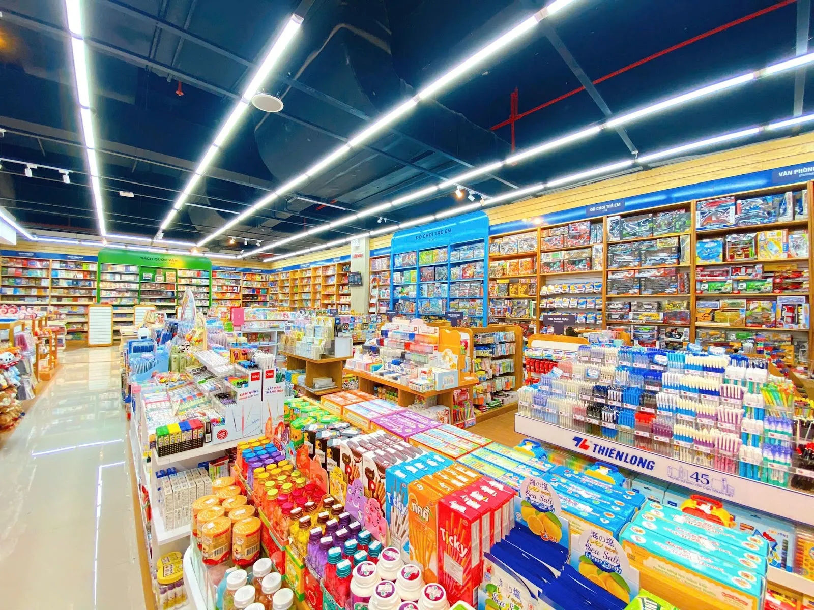 FAHASA Tây Nha Trang — tầng 2 Lotte Mart — ảnh tham khảo 3