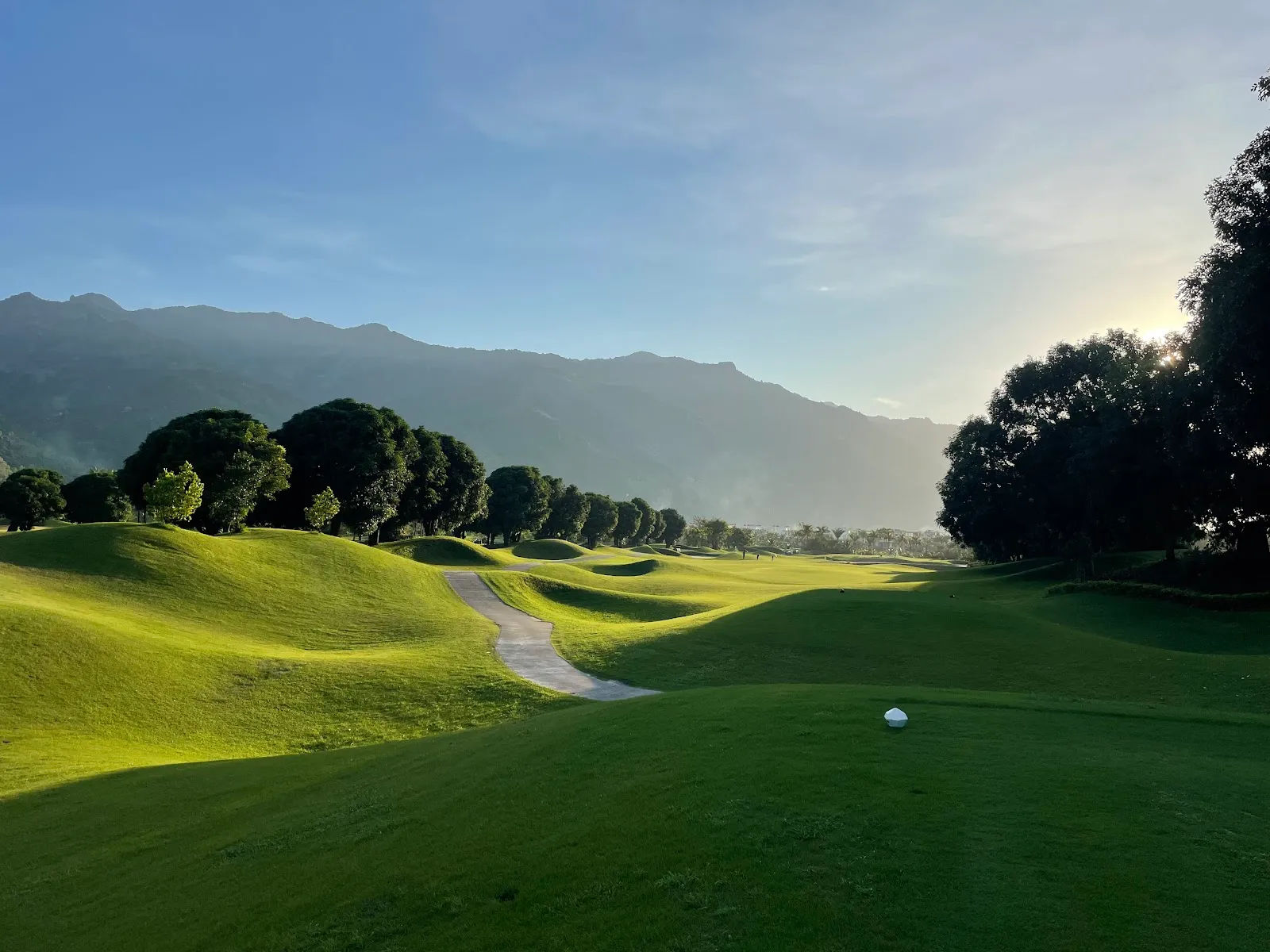 Diamond Bay Golf & Villas — ảnh tham khảo 1