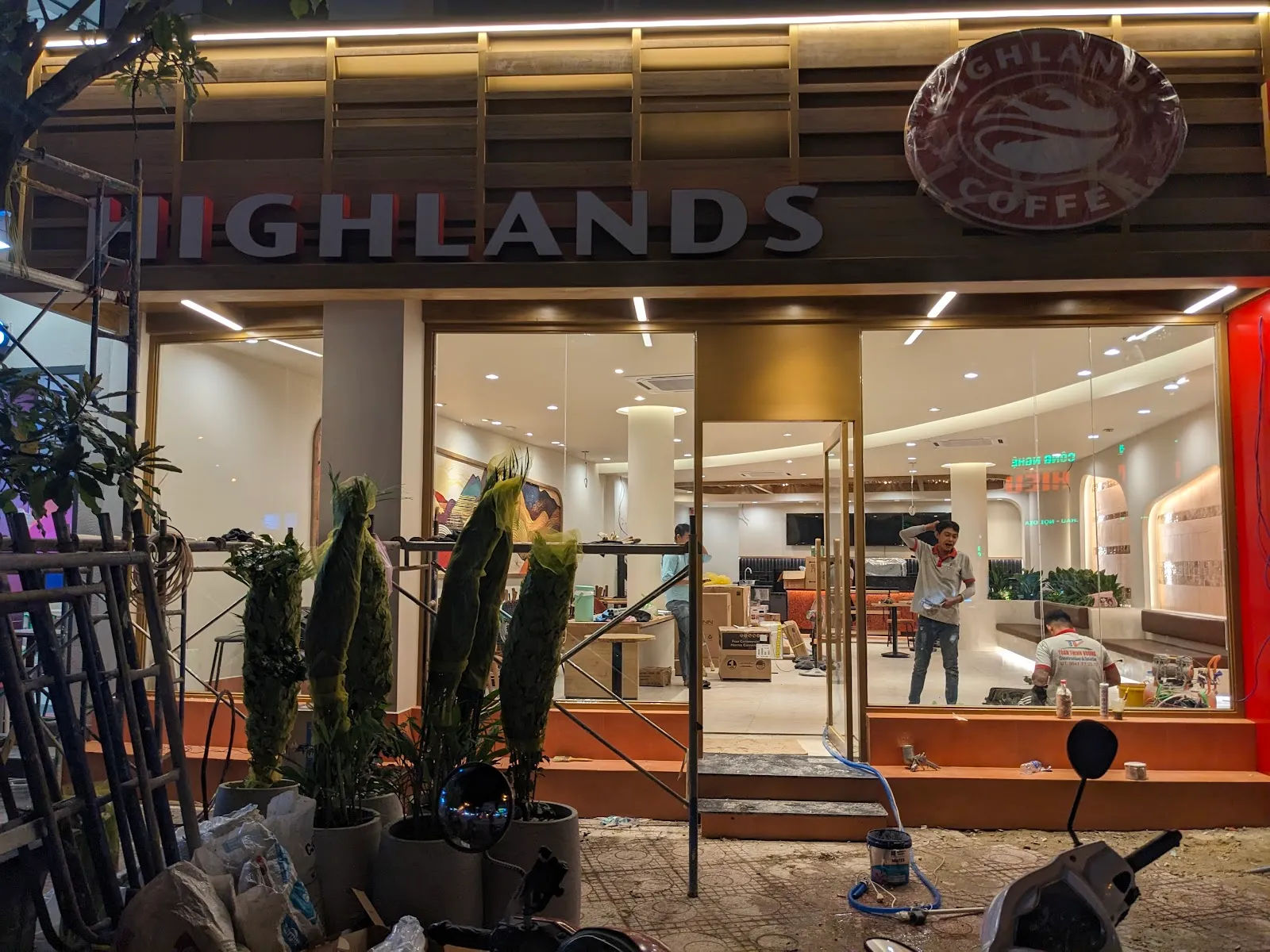 Highlands Coffee — 112 Hai Tháng Tư — ảnh tham khảo 1