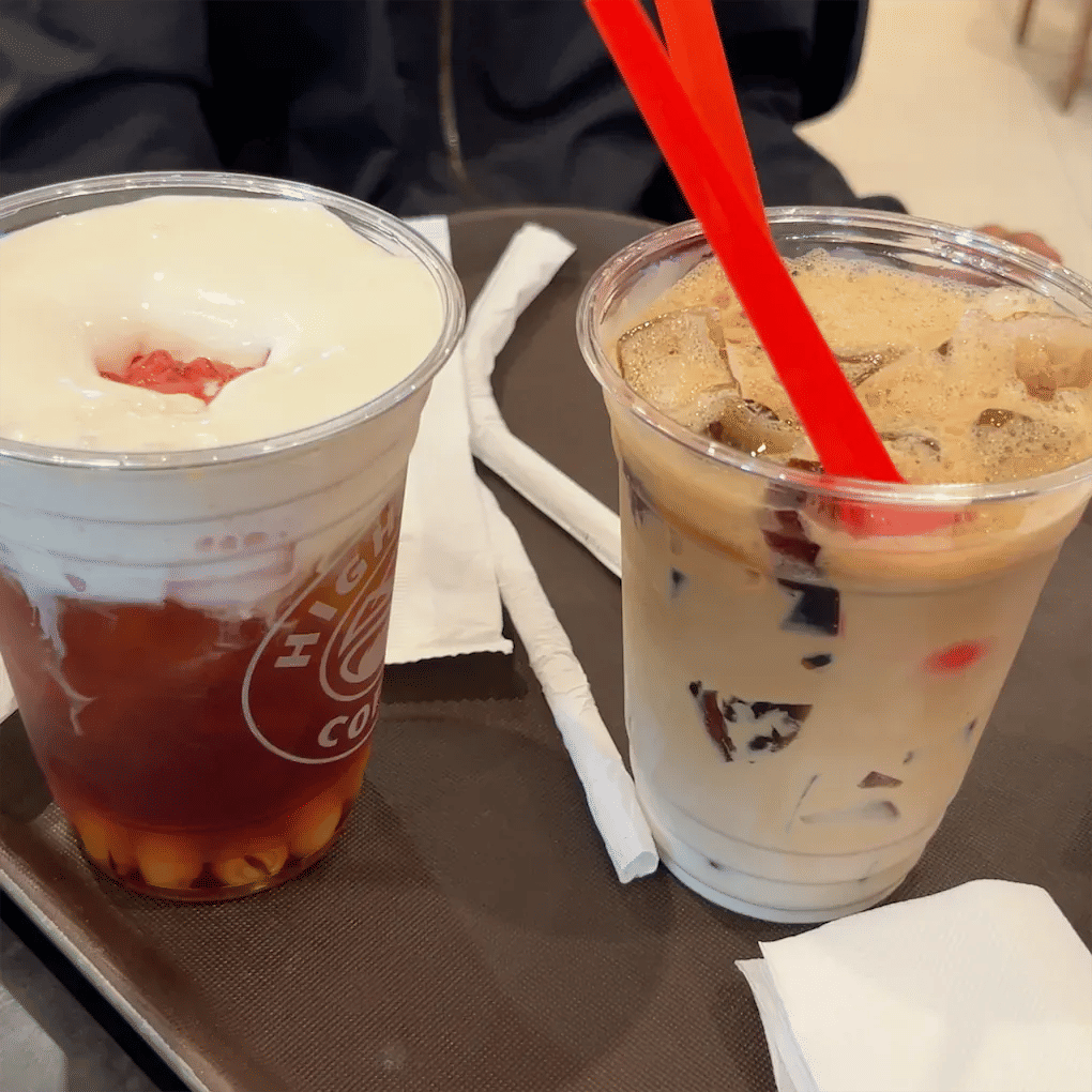 Highlands Coffee — 24 Thống Nhất — ảnh tham khảo 3