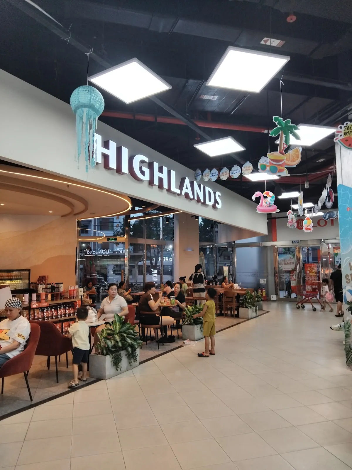 Highlands Coffee — 58 đường 23 Tháng 10 (Lotte) — ảnh tham khảo 3