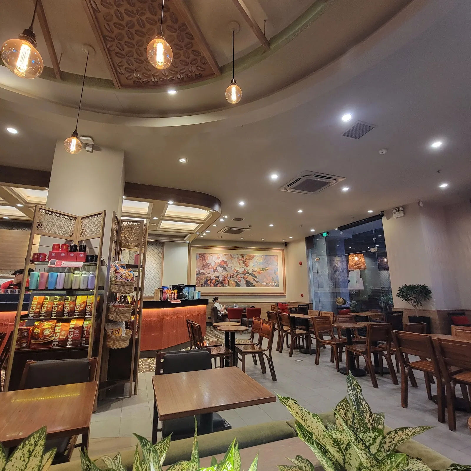 Highlands Coffee — 66 Quang Trung (Florida) — ảnh tham khảo 1
