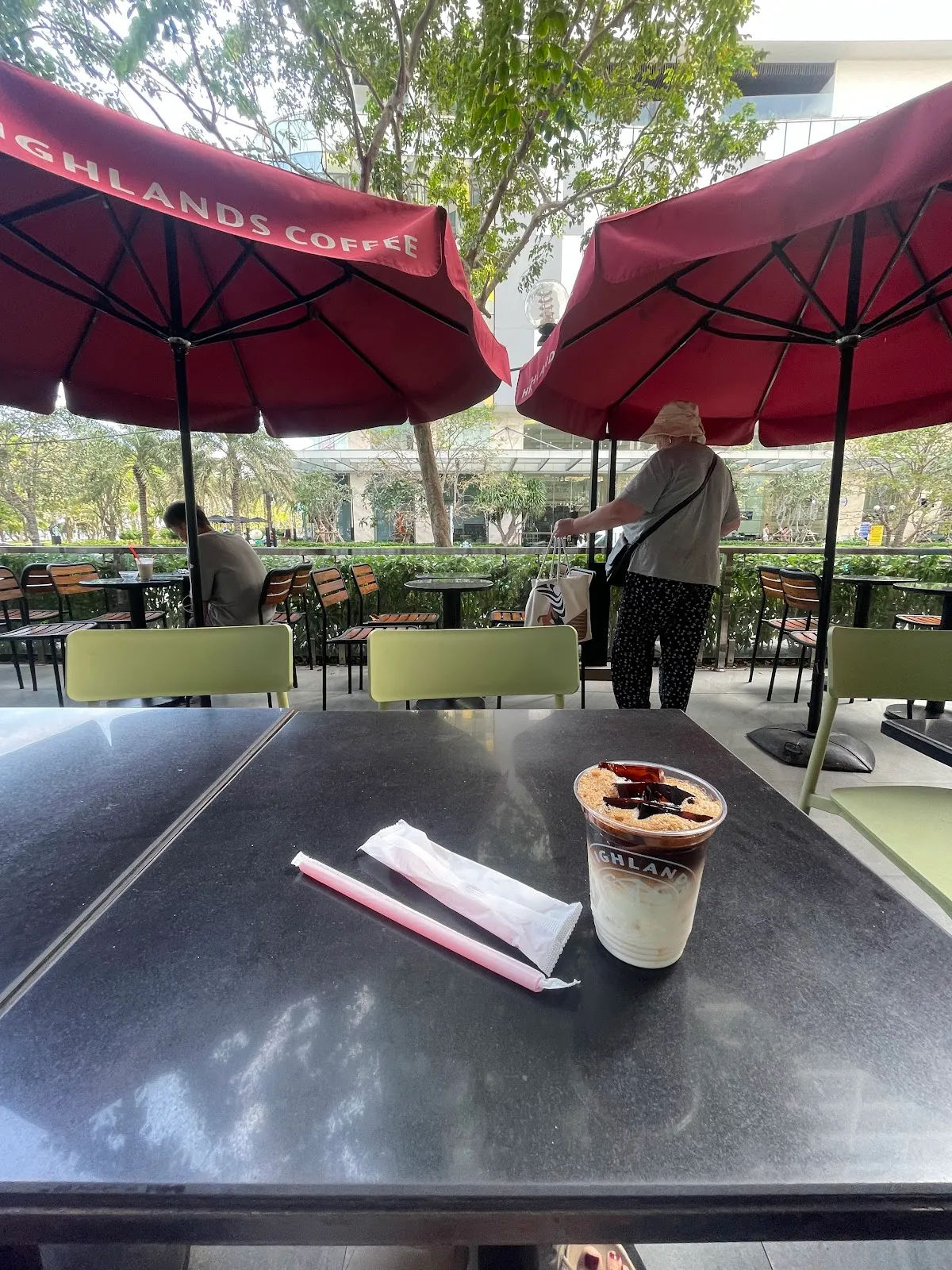 Highlands Coffee — 74 Trần Phú (Star City) — ảnh tham khảo 2