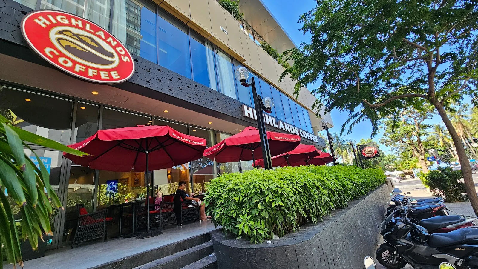 Highlands Coffee — 9 Trần Quang Khải — ảnh tham khảo 1