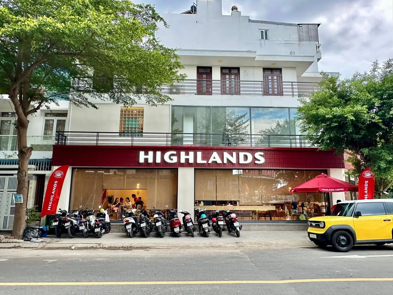 Highlands Coffee — Phước Long (No.10 & No.28) — ảnh tham khảo 1