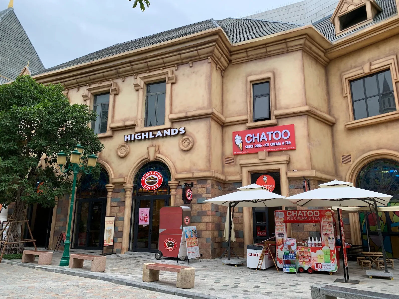 Highlands Coffee — VinWonders — ảnh tham khảo 1