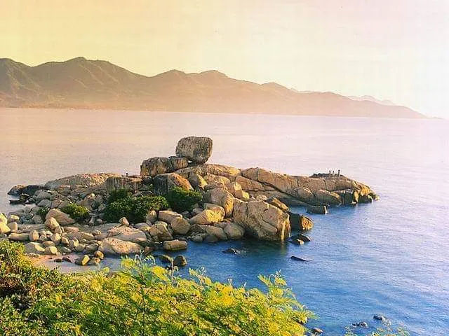 Hòn Chồng — ảnh tham khảo 1