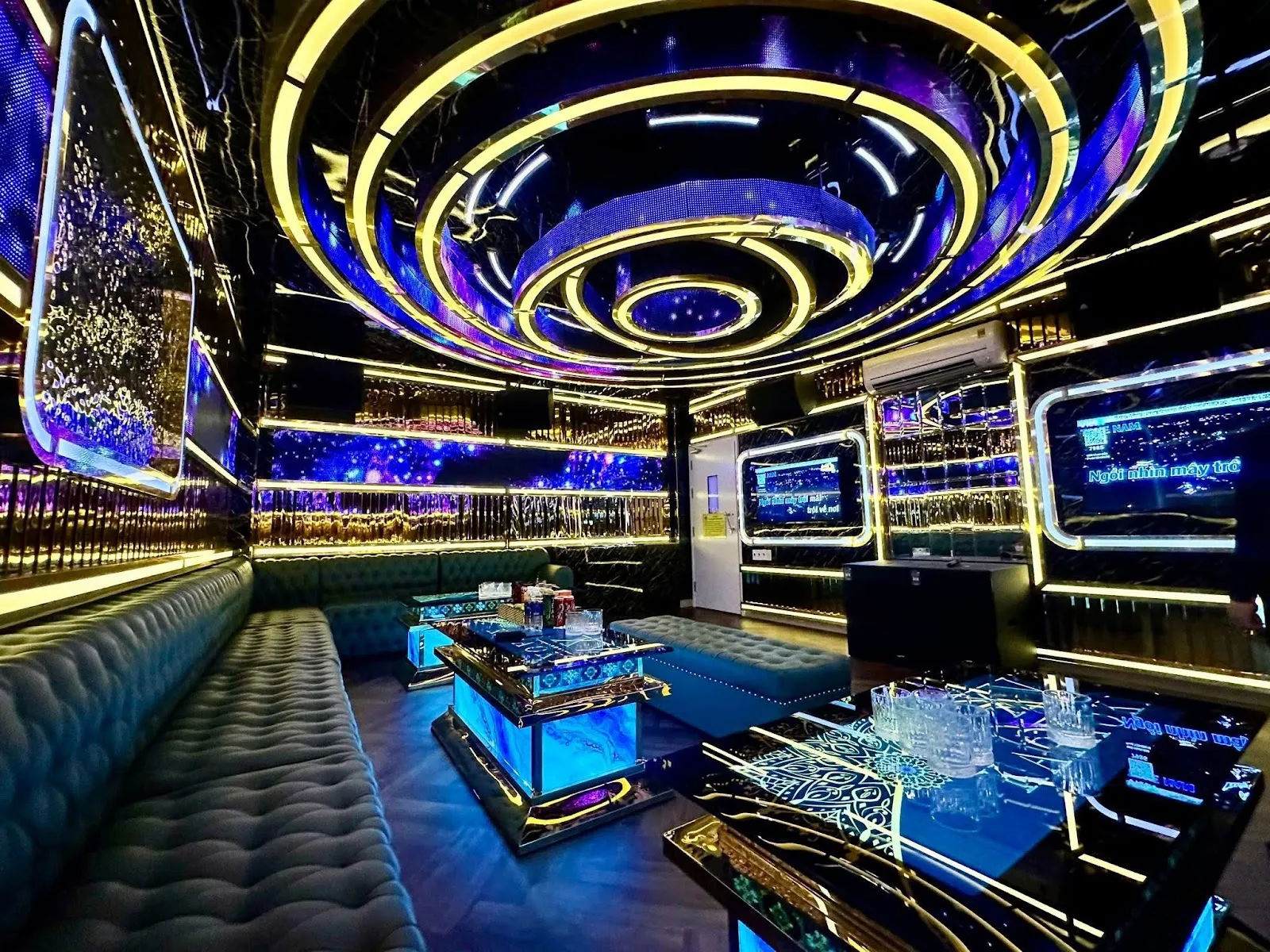 KTV Kingdom — ảnh tham khảo 2