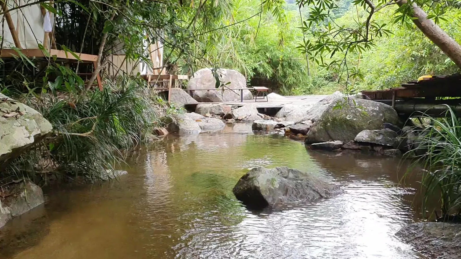 Làng Nhỏ — Hồ Láng Nhớt — ảnh tham khảo 2