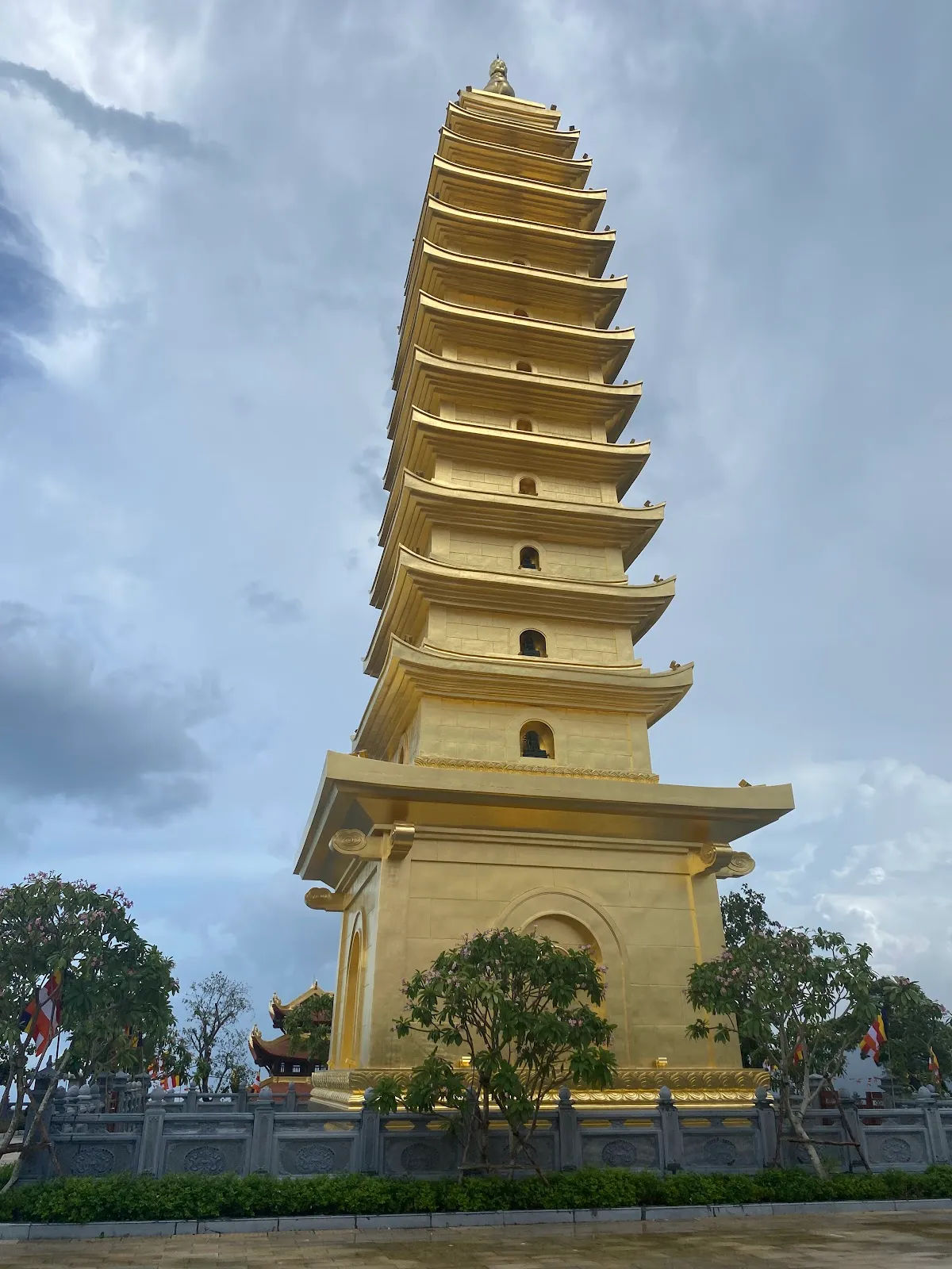 Hòn Chín Khúc — ảnh tham khảo 1