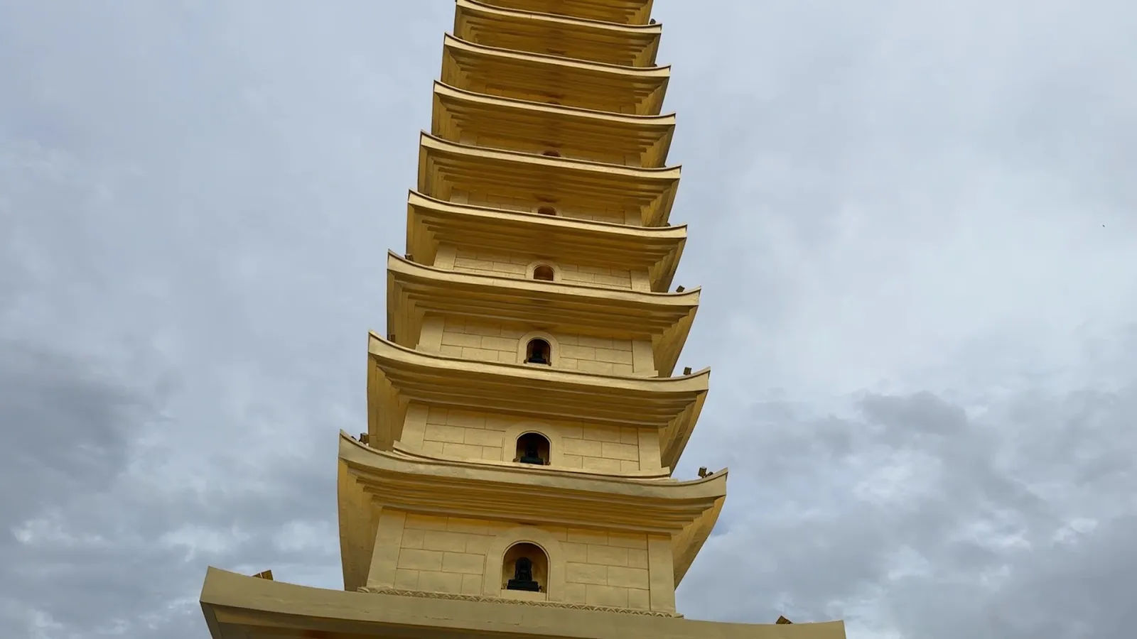 Hòn Chín Khúc — ảnh tham khảo 2