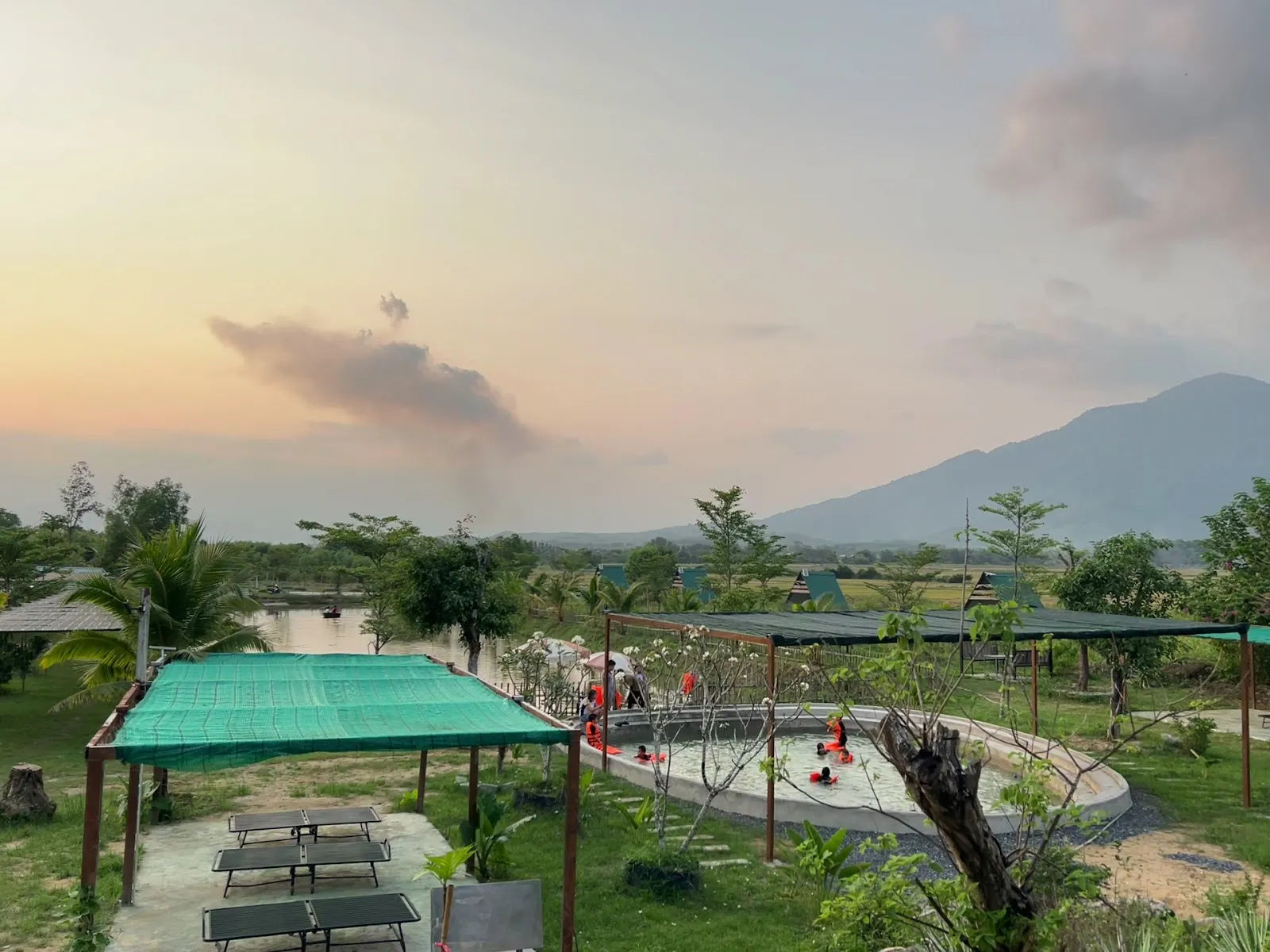 Nông Trại Vui — Fun Farm — ảnh tham khảo 2