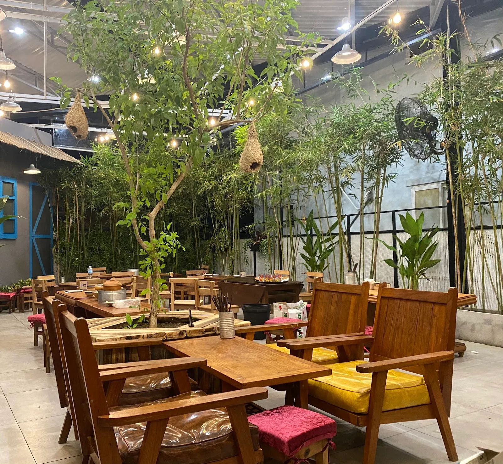 Quán Nhậu Hồi Xưa — ảnh tham khảo 1