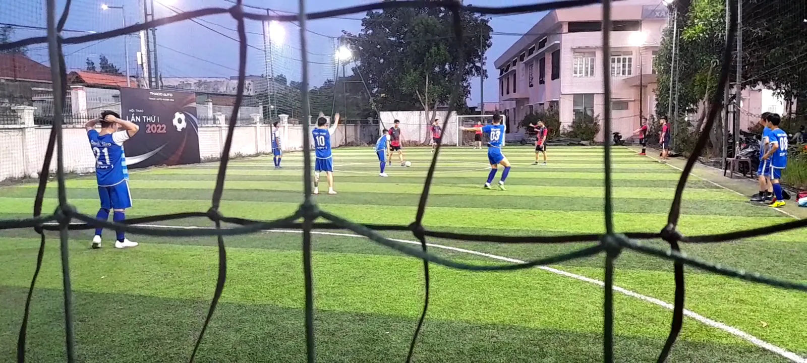 Sân bóng Đập Nước — ảnh tham khảo 2