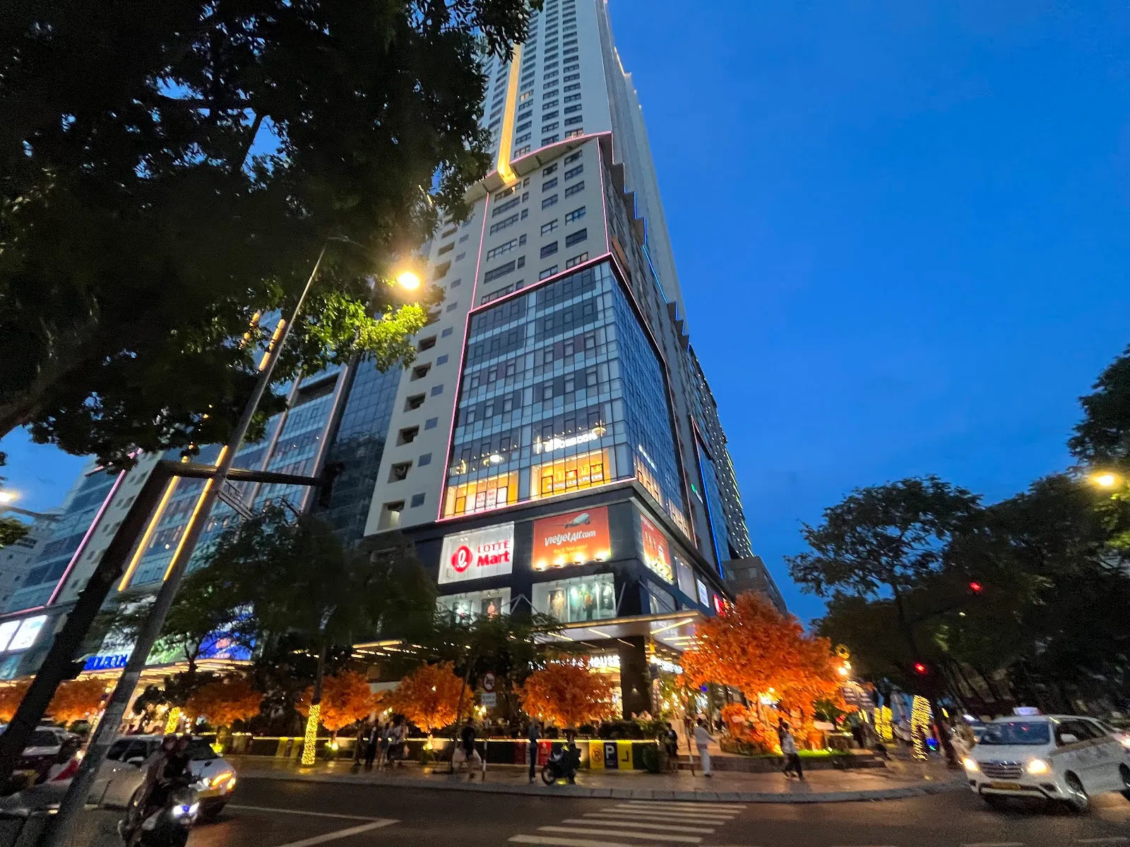 Lotte Mart Gold Coast — ảnh tham khảo 3