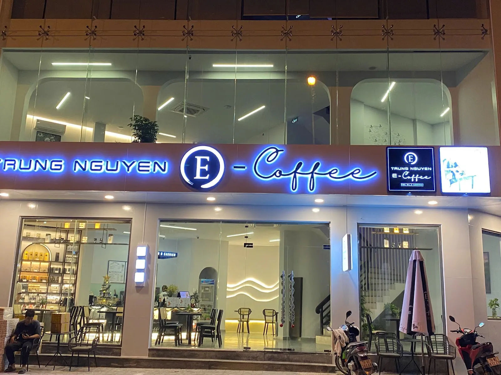 Trung Nguyên E-Coffee — 06 Cù Huân — ảnh tham khảo 1